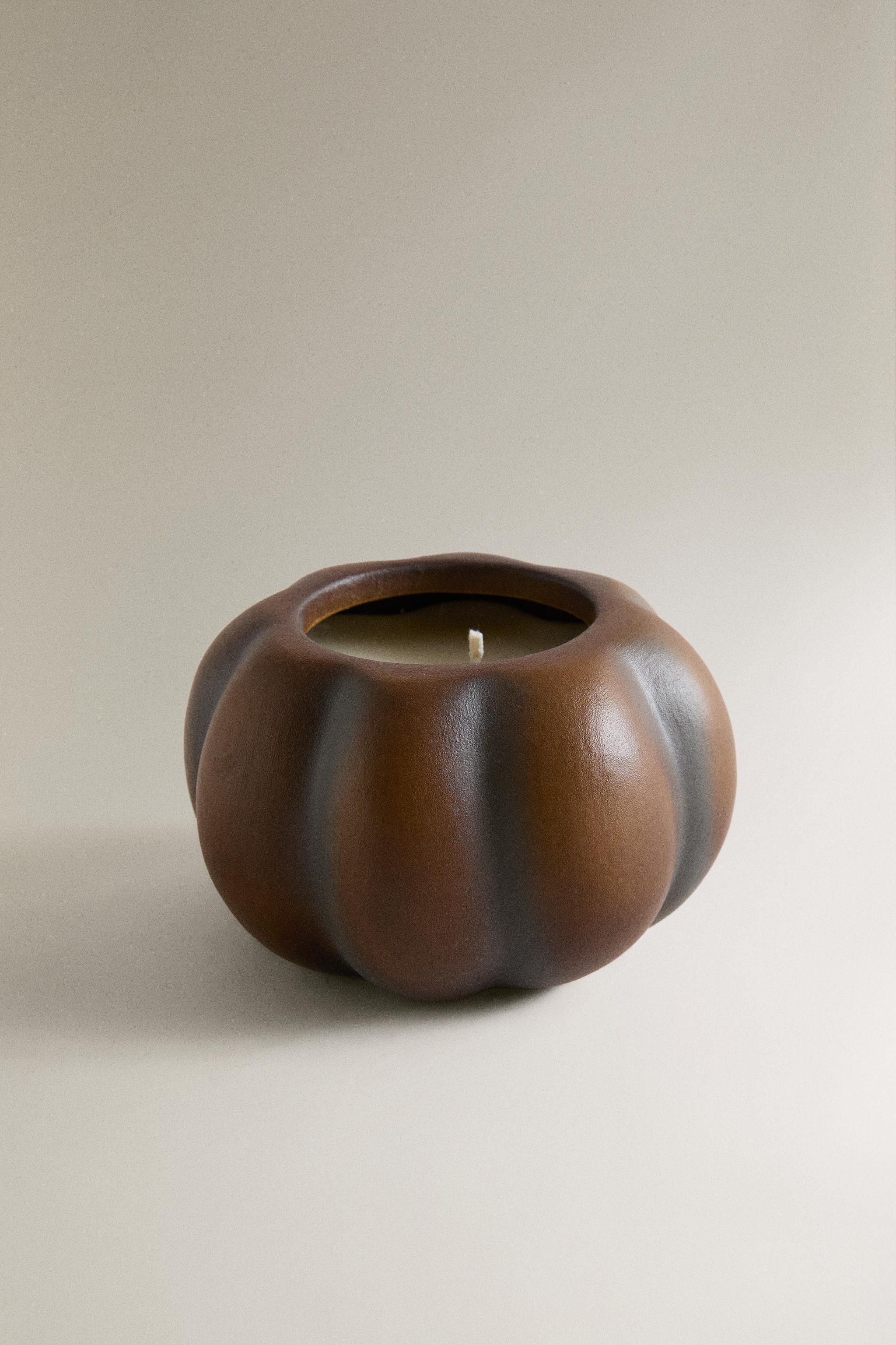 (240 G) PUMPKIN SPICE SCENTED CANDLE